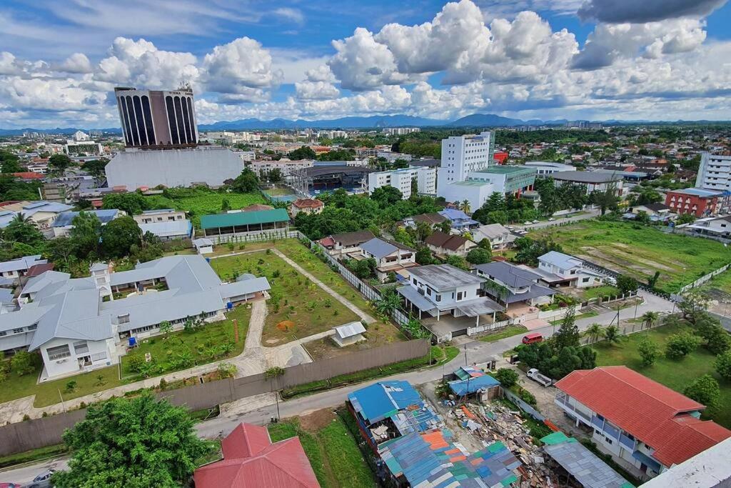 Kozi Square New Sgh Cozy Home Lv5B Kuching Esterno foto